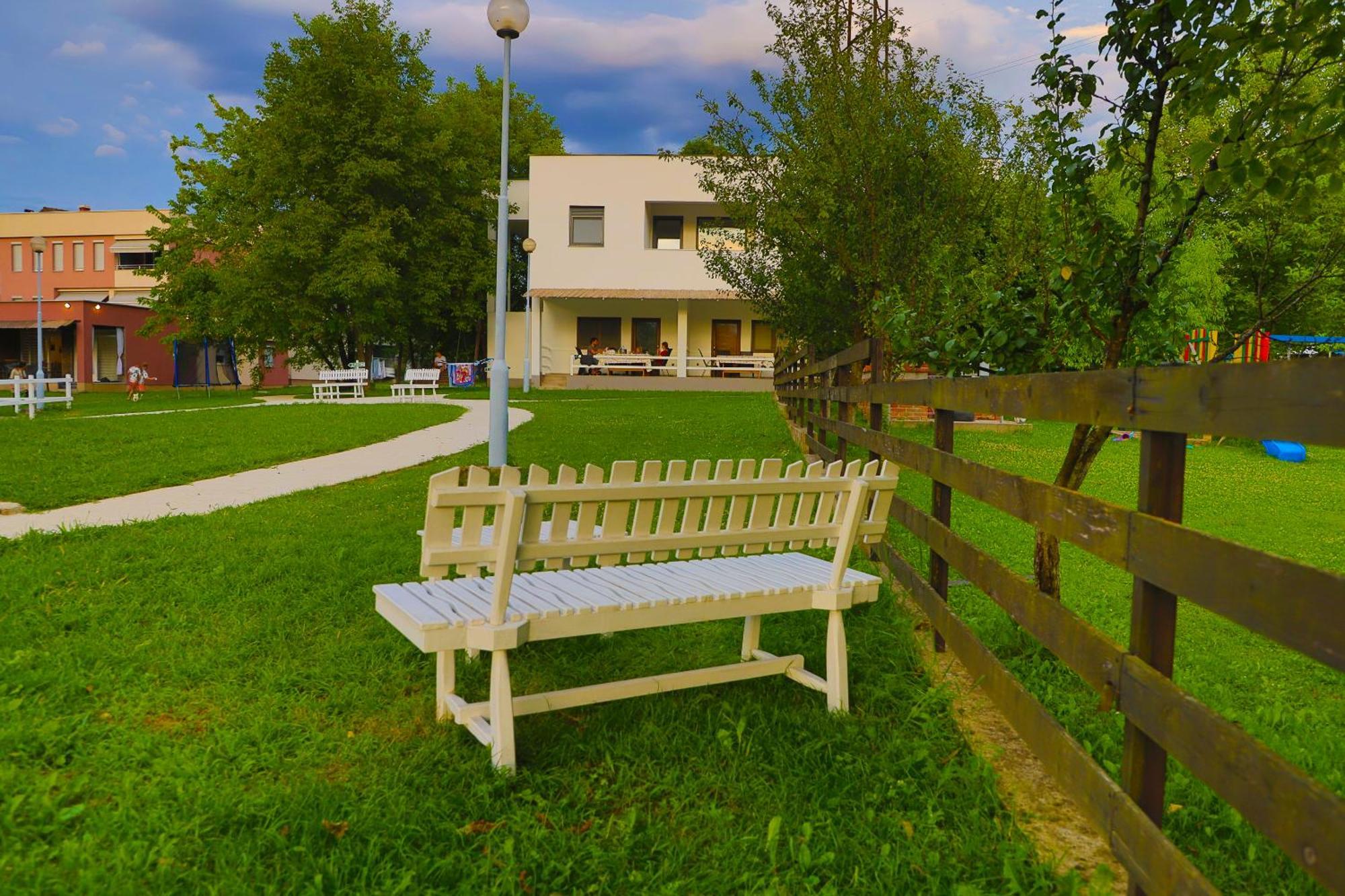 Holiday Homes Pozitiva Bihać Exterior foto